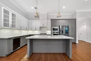 11012 Ave Malkenu Ave, Houston, TX 77043 - Photo 20
