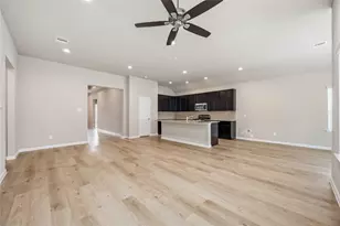 3915 Sugardale St, Baytown, TX 77521 - Photo 8