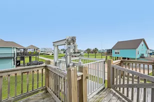 940 Gregory Ln, Crystal Beach, TN 77650 - Photo 24