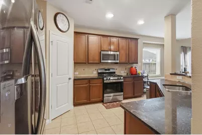 2704 Baywater Creek Lane, Pearland, TX 77089 - Photo 6