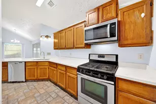 19963 Sutton Falls Dr, Cypress, TX 77433 - Photo 16