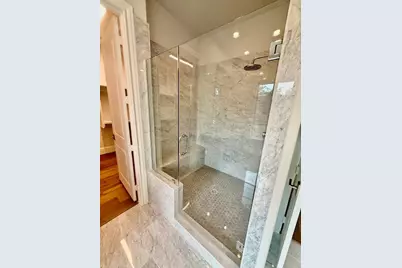 10 S Briar Hollow Lane #46, Houston, TX 77027 - Photo 8