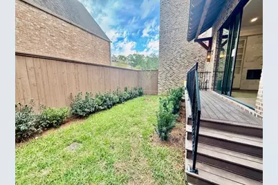 10 S Briar Hollow Lane #46, Houston, TX 77027 - Photo 6