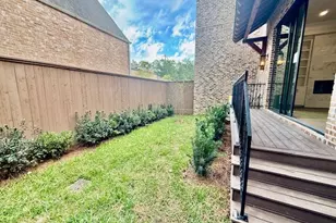 10 S Briar Hollow Ln, Houston, TX 77027 - Photo 6