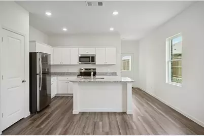 15009 Ronan Drive, Montgomery, TX 77316 - Photo 2