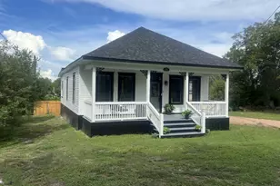 106 N Scott St, Fayetteville, TX 78940 - Photo 1