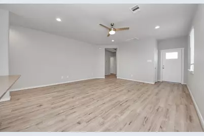 12527 Colchester Creek Court, Houston, TX 77047 - Photo 10