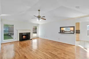 8018 Holiday Ln, Houston, TX 77075 - Photo 12