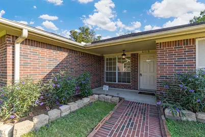 8018 Holiday Lane, Houston, TX 77075 - Photo 4