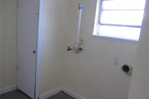 500 Harold Ln, Baytown, TX 77521 - Photo 4
