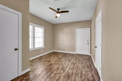 722 W Broad Street, Freeport, TX 77541 - Photo 16