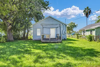 722 W Broad Street, Freeport, TX 77541 - Photo 22