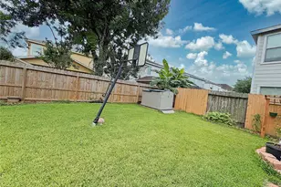9507 Narnia Springs Ct, Houston, TX 77075 - Photo 10