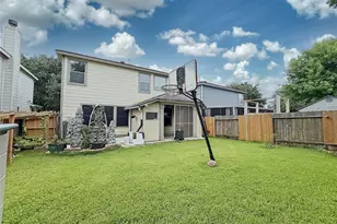9507 Narnia Springs Ct, Houston, TX 77075 - Photo 12