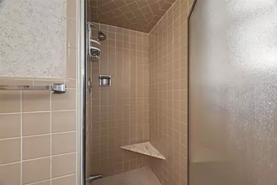 8410 Twin Hills Drive, Houston, TX 77071 - Photo 36