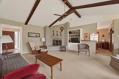 8410 Twin Hills Drive, Houston, TX 77071 - Photo 10