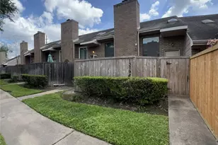 13798 Hollowgreen Dr, Houston, TX 77082 - Photo 1