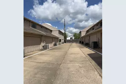 13798 Hollowgreen Drive #305, Houston, TX 77082 - Photo 28