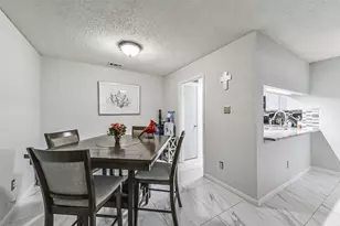 13798 Hollowgreen Dr, Houston, TX 77082 - Photo 6