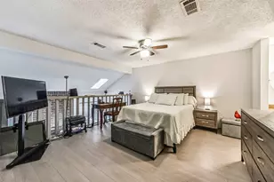 13798 Hollowgreen Dr, Houston, TX 77082 - Photo 16