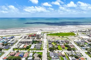 3228 Ave R 1/2, Galveston, TX 77550 - Photo 36