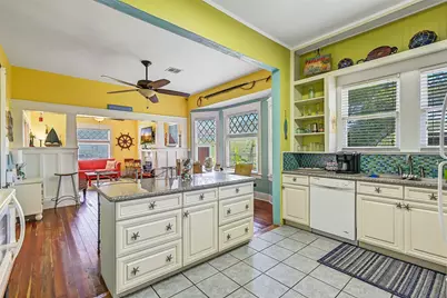 3228 Avenue R 1/2, Galveston, TX 77550 - Photo 20