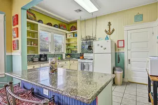3228 Ave R 1/2, Galveston, TX 77550 - Photo 12