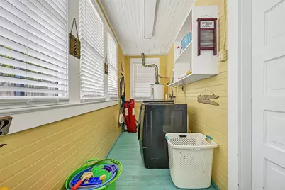 3228 Avenue R 1/2, Galveston, TX 77550 - Photo 24