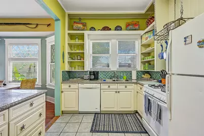 3228 Avenue R 1/2, Galveston, TX 77550 - Photo 14