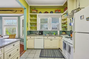 3228 Ave R 1/2, Galveston, TX 77550 - Photo 14