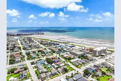 3228 Avenue R 1/2, Galveston, TX 77550 - Photo 34