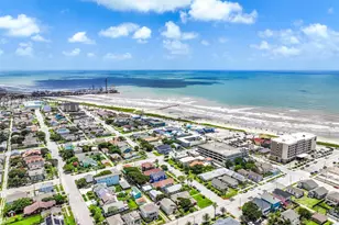 3228 Ave R 1/2, Galveston, TX 77550 - Photo 34