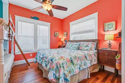 3228 Avenue R 1/2, Galveston, TX 77550 - Photo 18