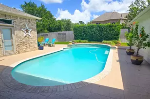 2802 Harvest Hill Dr, Friendswood, TX 77546 - Photo 2