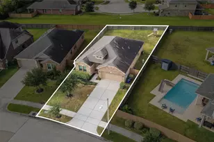 1640 Canchola Ln, League City, TX 77573 - Photo 2