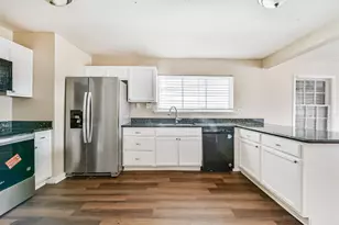 711 8th Ave N, Texas City, TX 77590 - Photo 6