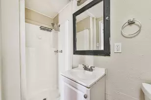 711 8th Ave N, Texas City, TX 77590 - Photo 10