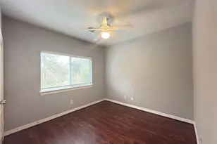 10906 Panther Ct, Houston, TX 77099 - Photo 18