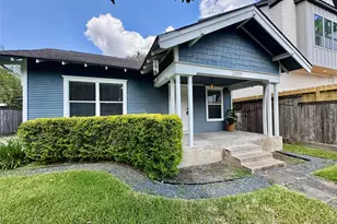 2009 Singleton St, Houston, TX 77008 - Photo 2