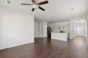 115 Austin Rd, Angleton, TX 77515 - Photo 6