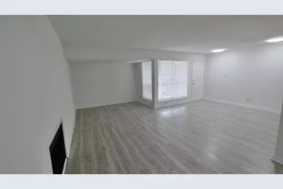 781 Country Place Drive #1061, Houston, TX 77079 - Photo 12