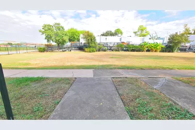 781 Country Place Drive #1061, Houston, TX 77079 - Photo 8
