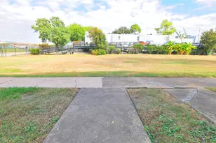 781 Country Pl Dr, Houston, TX 77079 - Photo 8