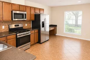 110 Rodeo Dr, Manvel, TX 77578 - Photo 4