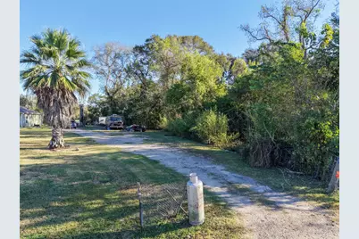 1836 County Road 318, Brazoria, TX 77422 - Photo 2