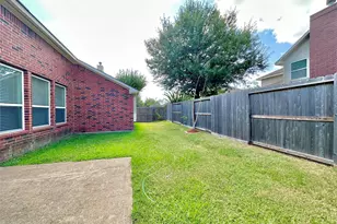 1307 Surecrop Ln, Pasadena, TX 77504 - Photo 18