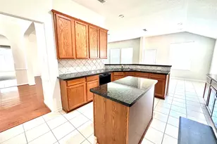 1307 Surecrop Ln, Pasadena, TX 77504 - Photo 10