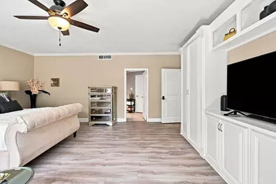 419 E Fair Harbor Lane, Houston, TX 77079 - Photo 22