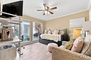419 E Fair Harbor Ln, Houston, TX 77079 - Photo 6
