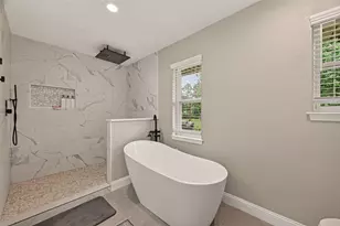 17135 Spindle Oaks Dr, Conroe, TX 77385 - Photo 10